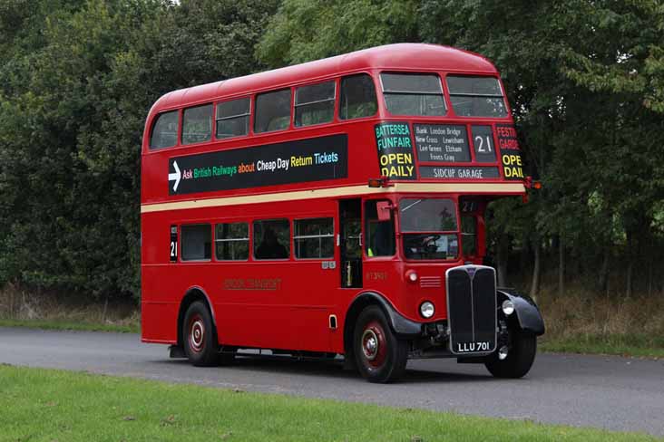 London Transport AEC Regent 3RT Park Royal RT3902